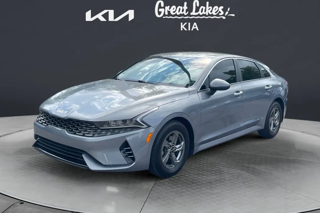 2023 Kia K5 LXS photo 1