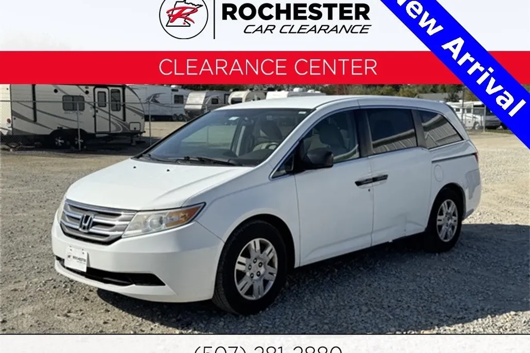2013 Honda Odyssey LX photo 1