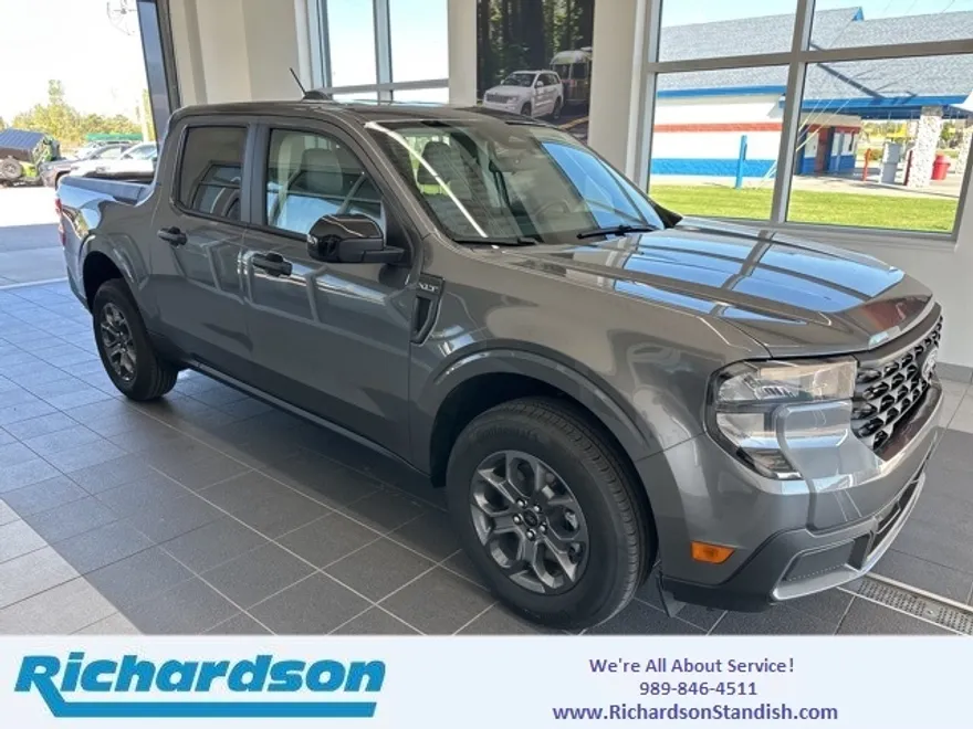 2025 Ford Maverick XLT photo 1