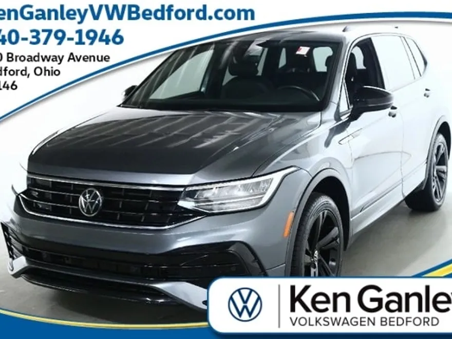 2023 Volkswagen Tiguan SE R-Line Black photo 1
