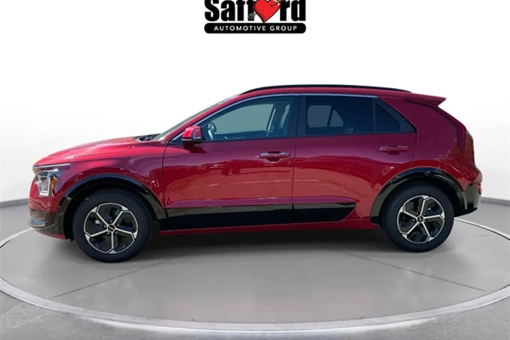 2025 Kia Niro SX photo 1