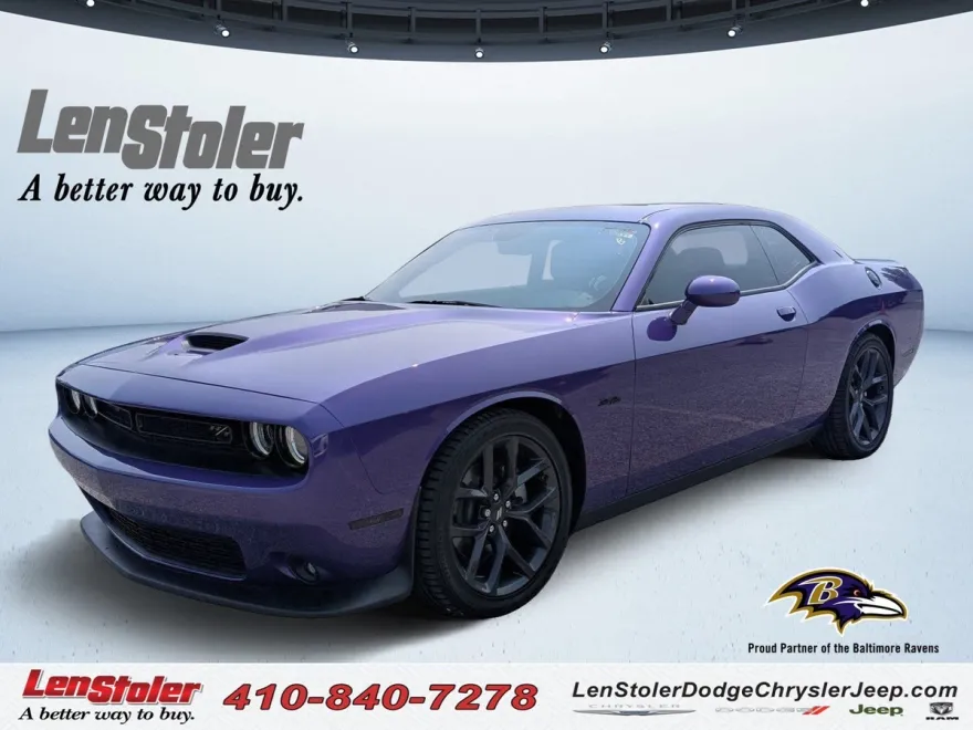 2023 Dodge Challenger R/T photo 1