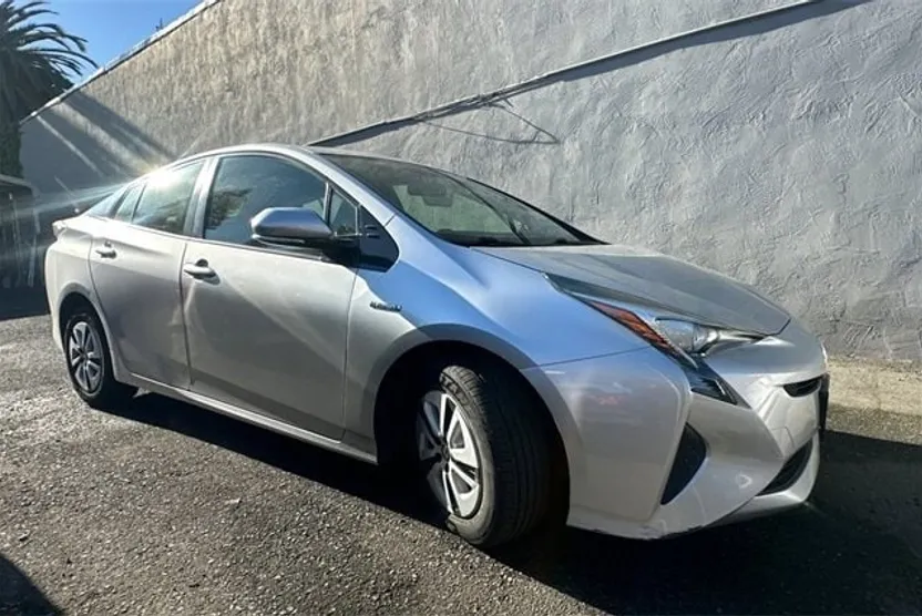 2016 Toyota Prius Two Eco Three Four Touring photo 1