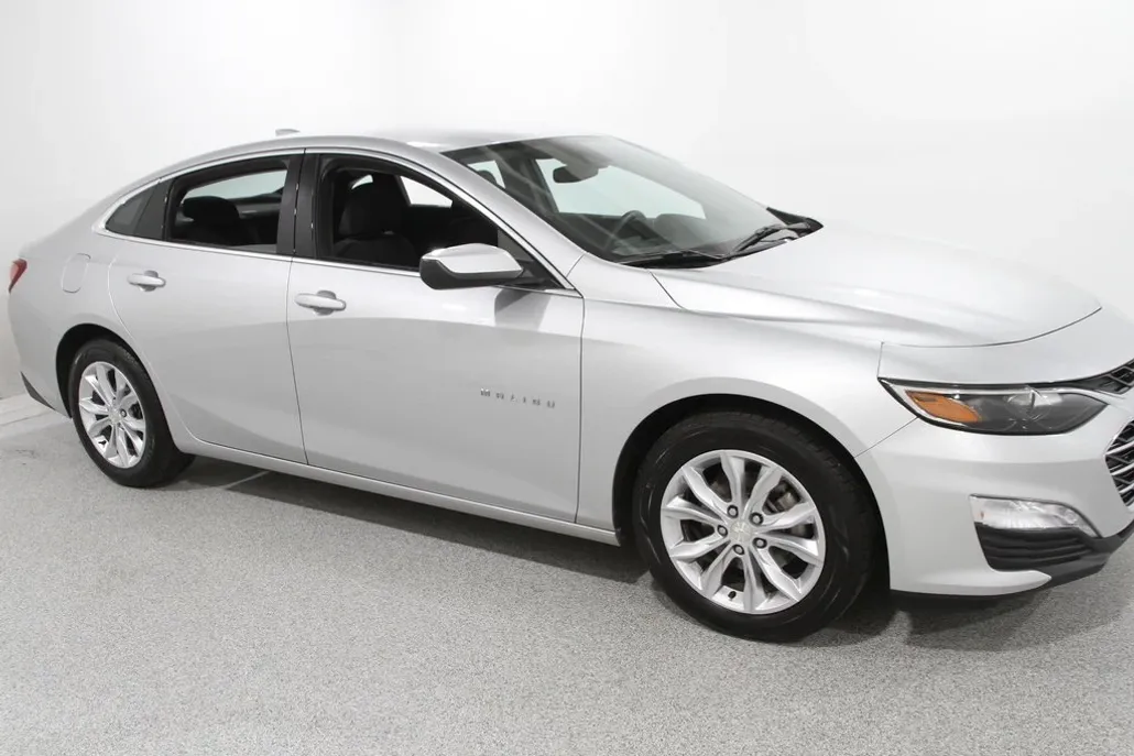 2020 Chevrolet Malibu 1LT photo 1