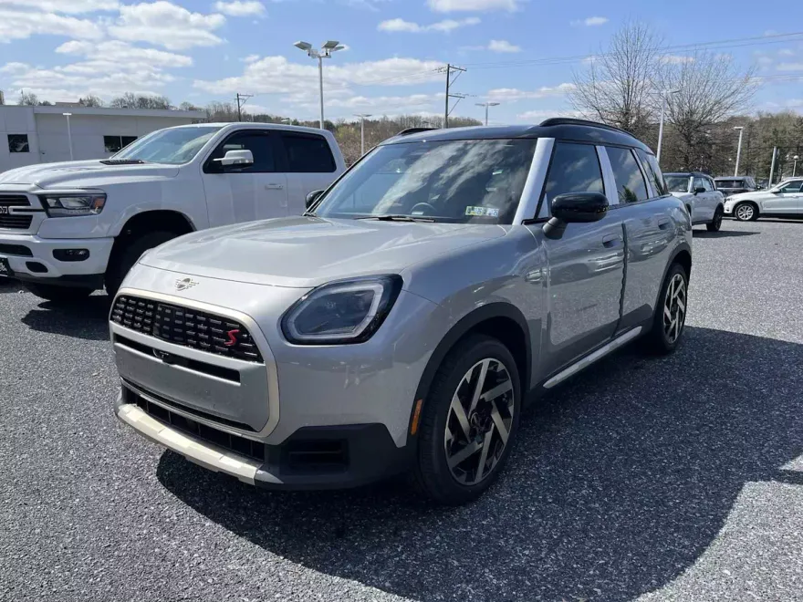 2025 Mini Cooper S ALL4 photo 1