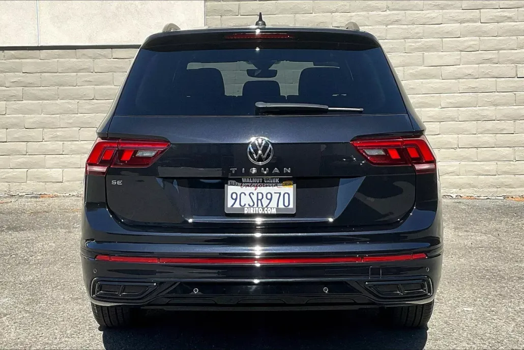 2022 Volkswagen Tiguan SE R-Line Black photo 1