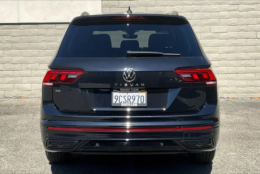 2022 Volkswagen Tiguan SE R-Line Black photo 1