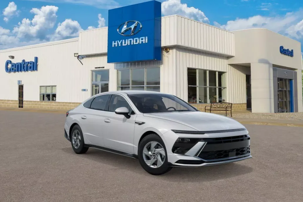 2025 Hyundai Sonata SE photo 1