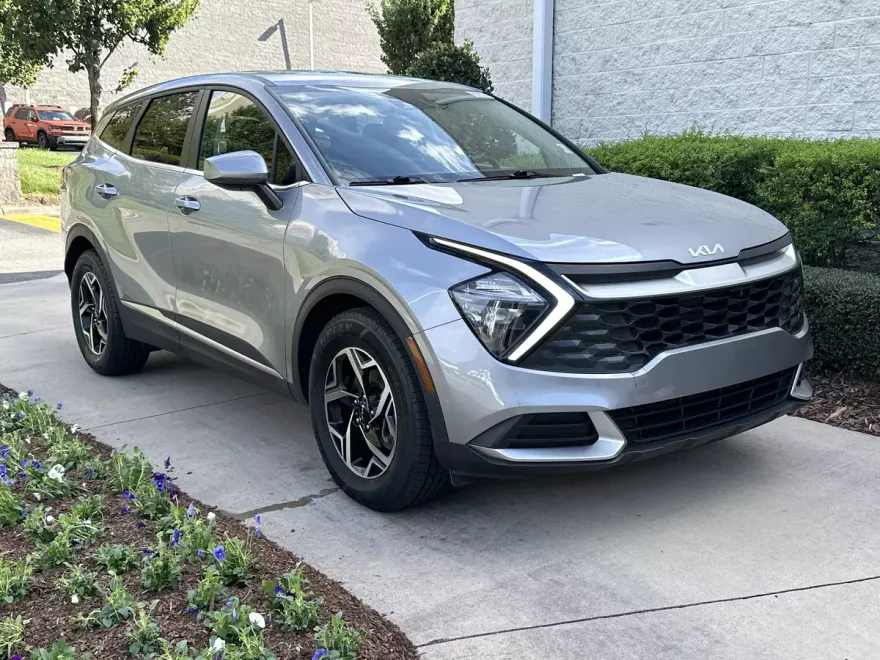 2023 Kia Sportage LX photo 1