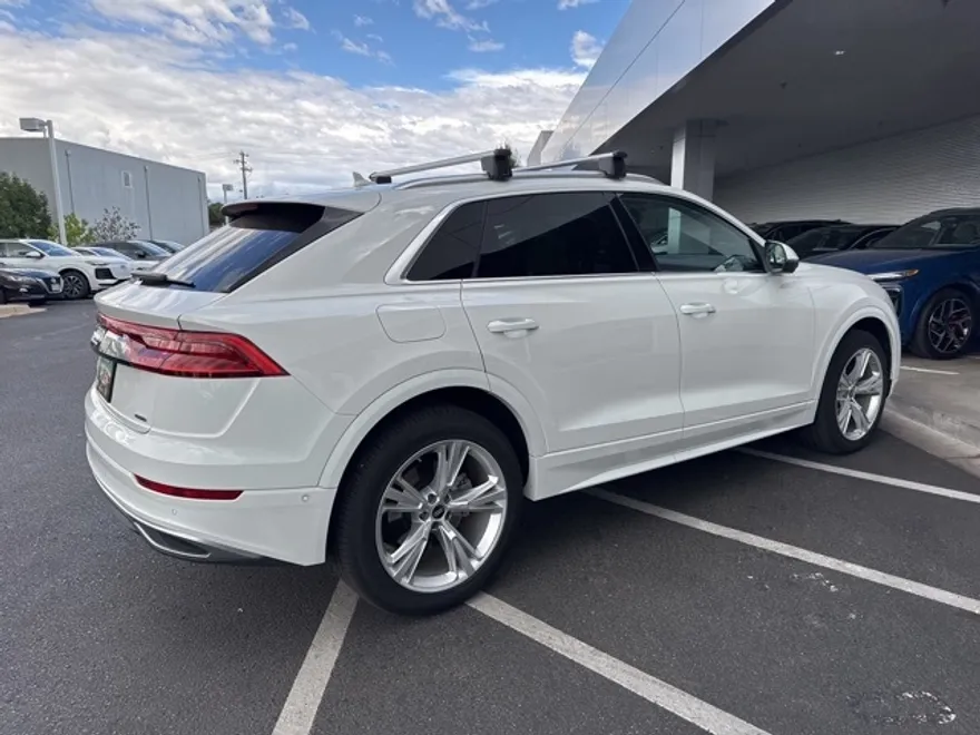 2022 Audi Q8 55 Premium Plus photo 1