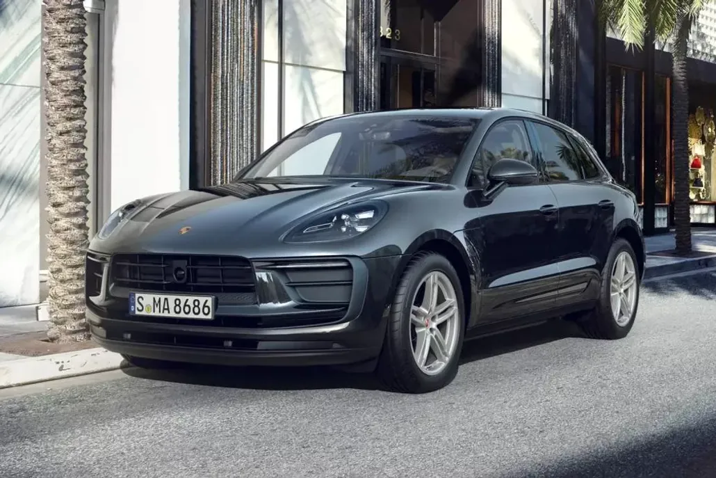 2025 Porsche Macan T photo 1