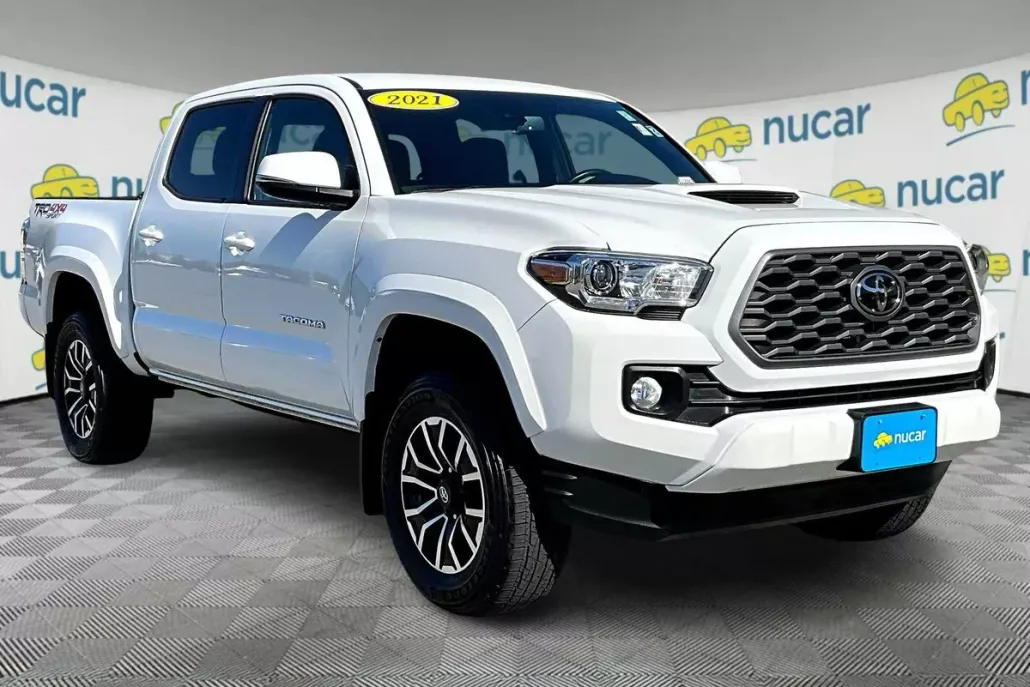 2021 Toyota Tacoma TRD Sport photo 1