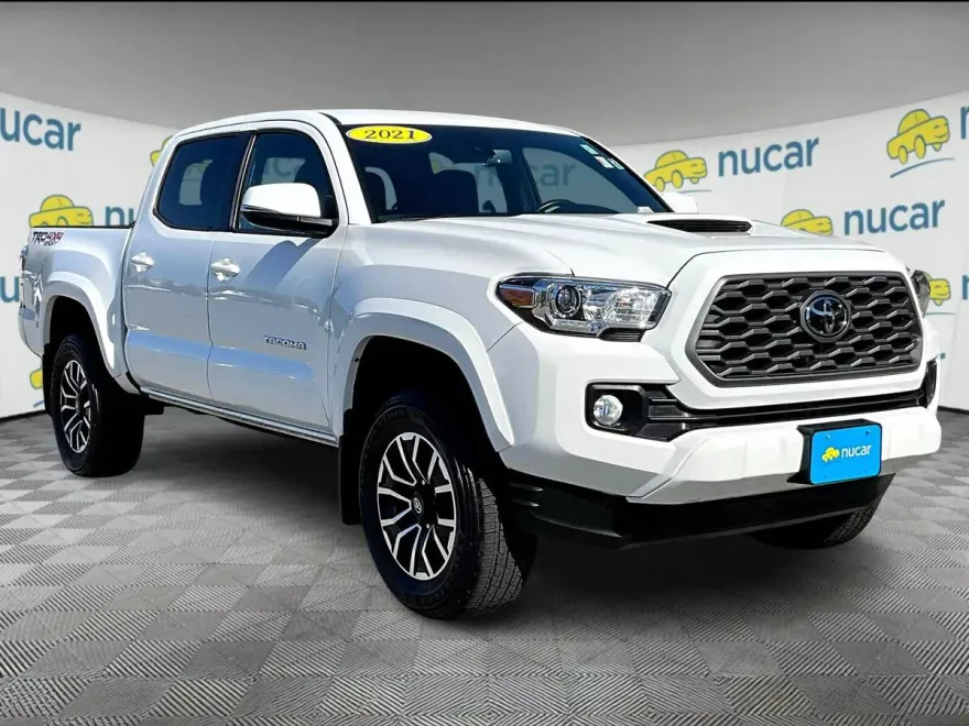 2021 Toyota Tacoma TRD Sport photo 1