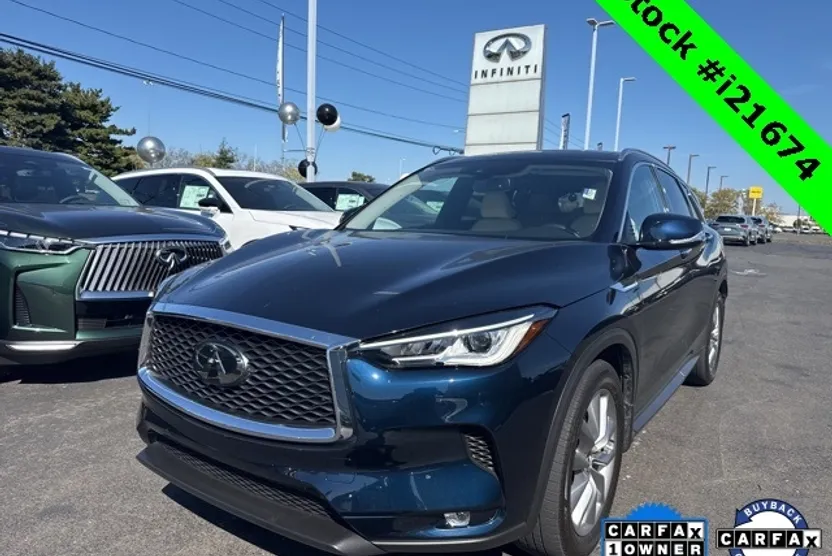 2022 Infiniti QX50 Luxe photo 1