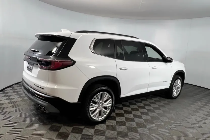 2024 Gmc Acadia Elevation photo 1