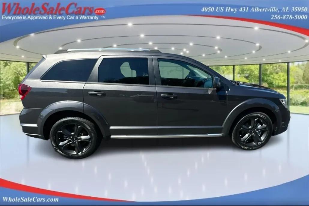 2020 Dodge Journey Crossroad photo 1