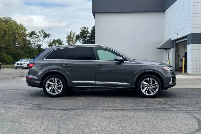 2021 Audi Q7 Premium Plus photo 1