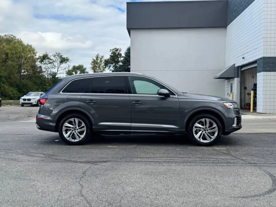 2021 Audi Q7 Premium Plus photo 1