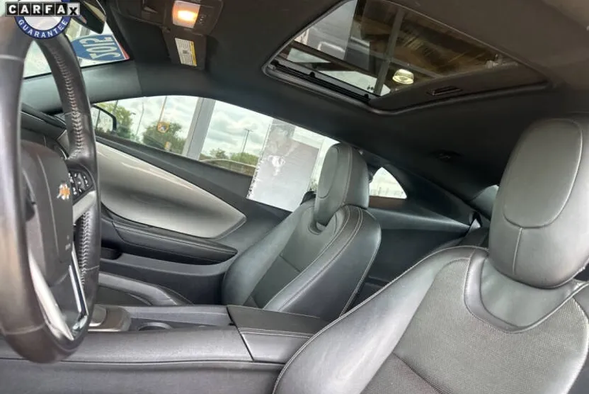 2015 Chevrolet Camaro 2LT photo 1