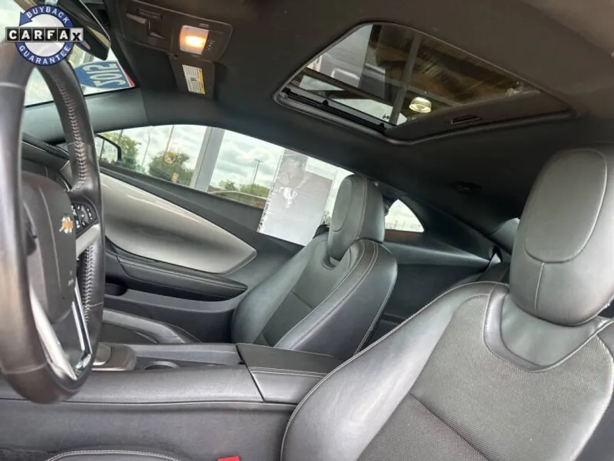 2015 Chevrolet Camaro 2LT photo 1