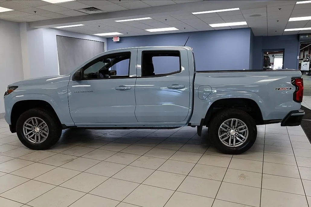 2026 Chevrolet Colorado LT photo 1