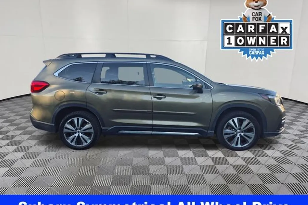 2022 Subaru Ascent Limited photo 1