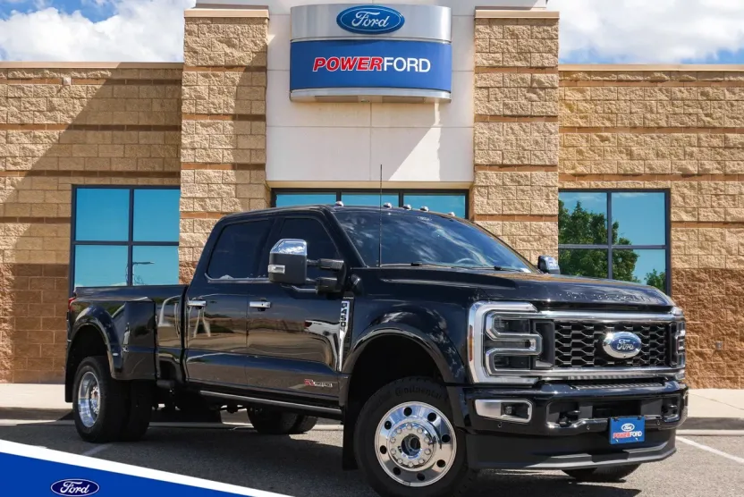 2025 Ford F-450 photo 1