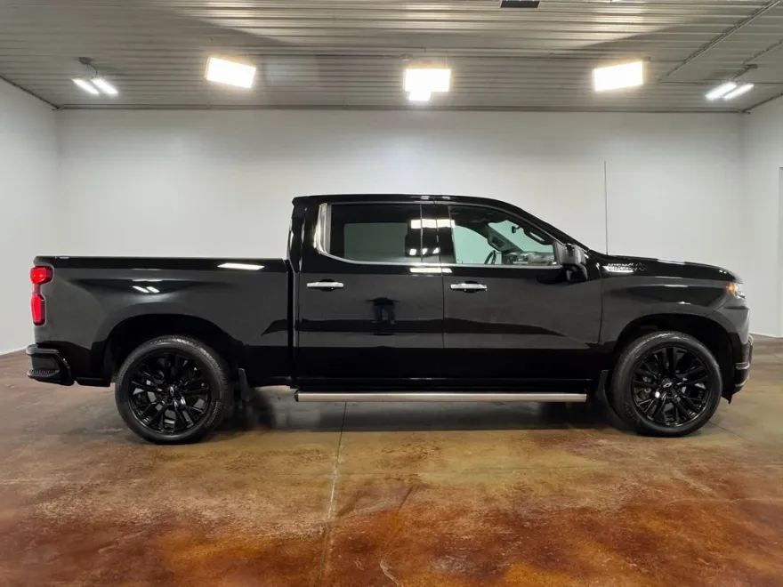 2022 Chevrolet Silverado 1500 High Country photo 1