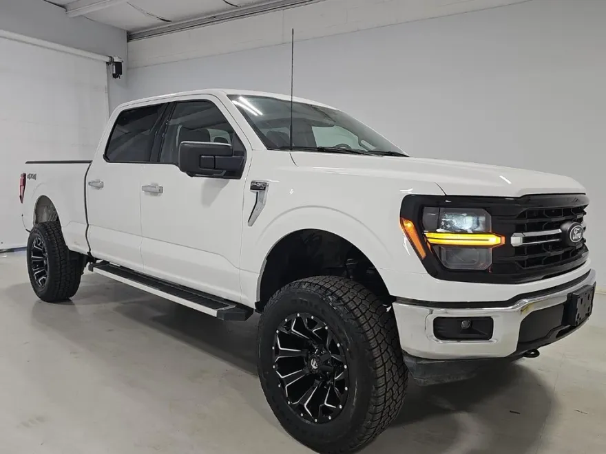 2024 Ford F-150 XLT photo 1