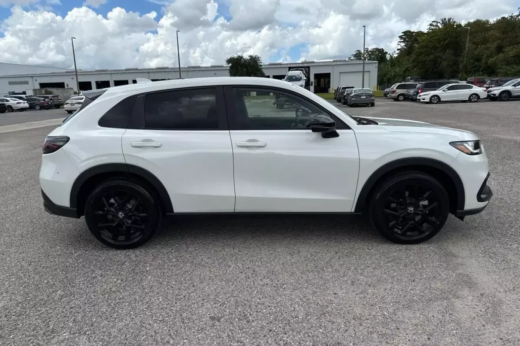 2024 Honda HR-V Sport photo 1