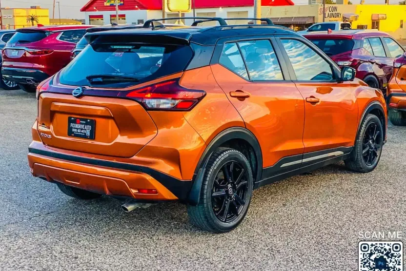 2021 Nissan Kicks SR photo 1