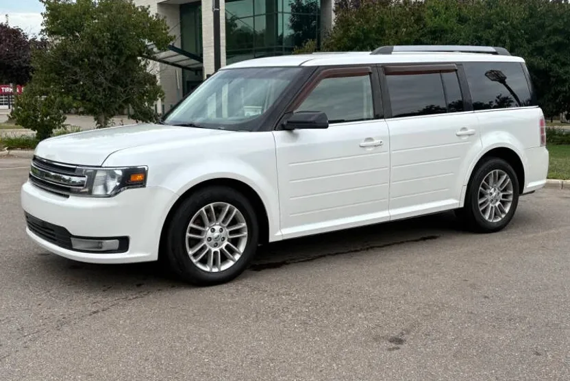 2013 Ford Flex SEL photo 1