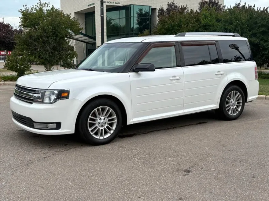 2013 Ford Flex SEL photo 1