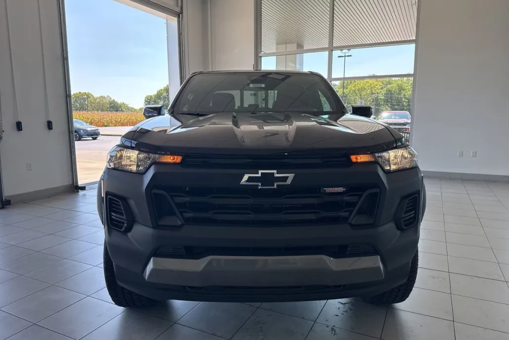 2026 Chevrolet Colorado Trail Boss photo 1