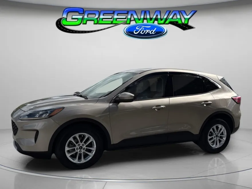 2020 Ford Escape SE Sport photo 1