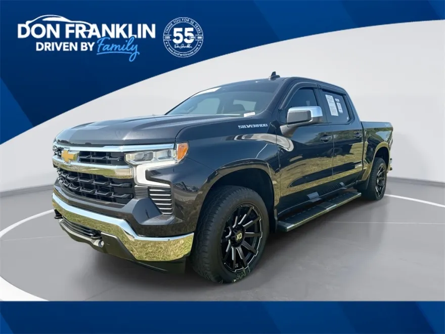 2023 Chevrolet Silverado 1500 LT photo 1