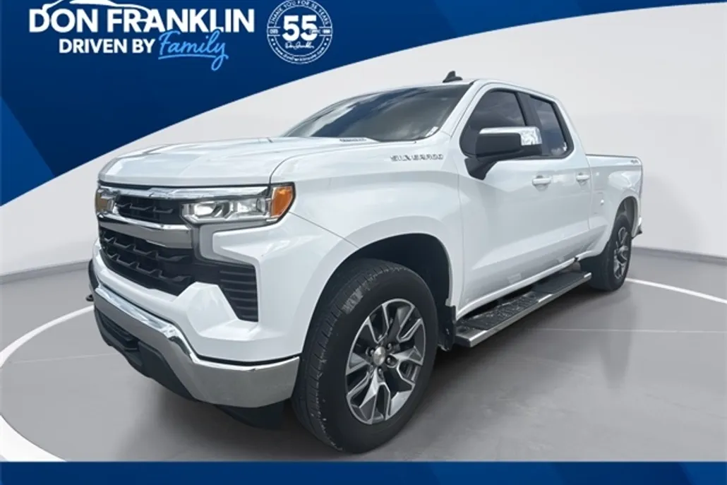 2024 Chevrolet Silverado 1500 LT photo 1