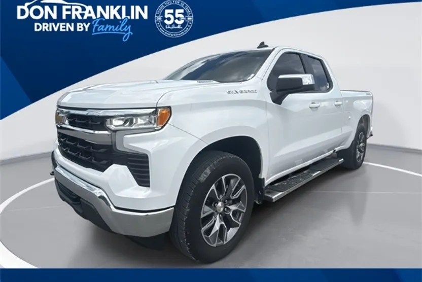 2024 Chevrolet Silverado 1500 LT photo 1