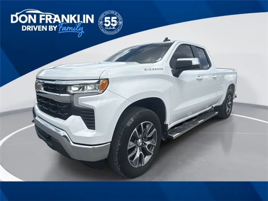 2024 Chevrolet Silverado 1500 LT photo 1