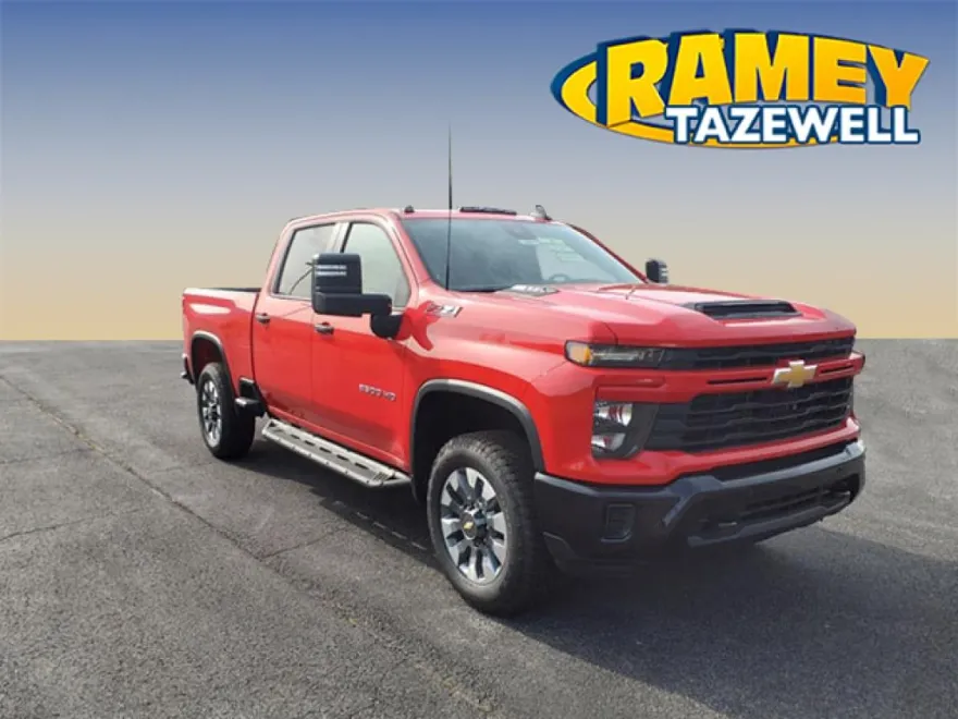 2025 Chevrolet Silverado 2500HD Custom photo 1