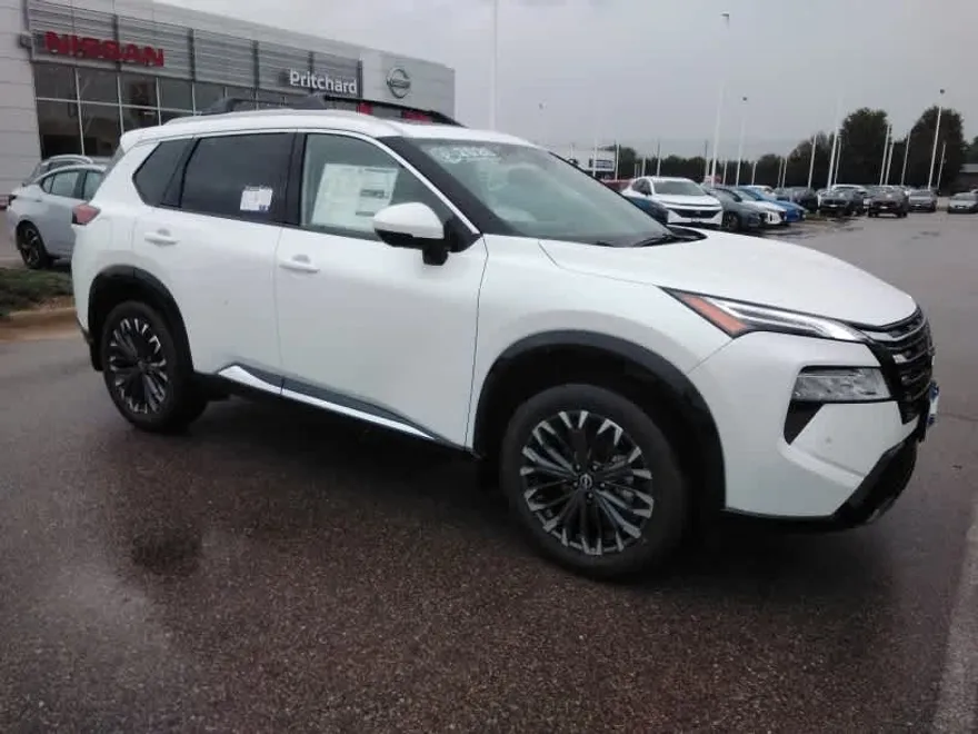 2026 Nissan Rogue Platinum photo 1