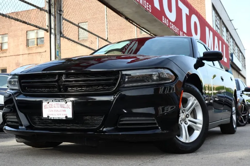 2022 Dodge Charger SXT photo 1