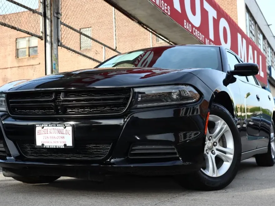 2022 Dodge Charger SXT photo 1
