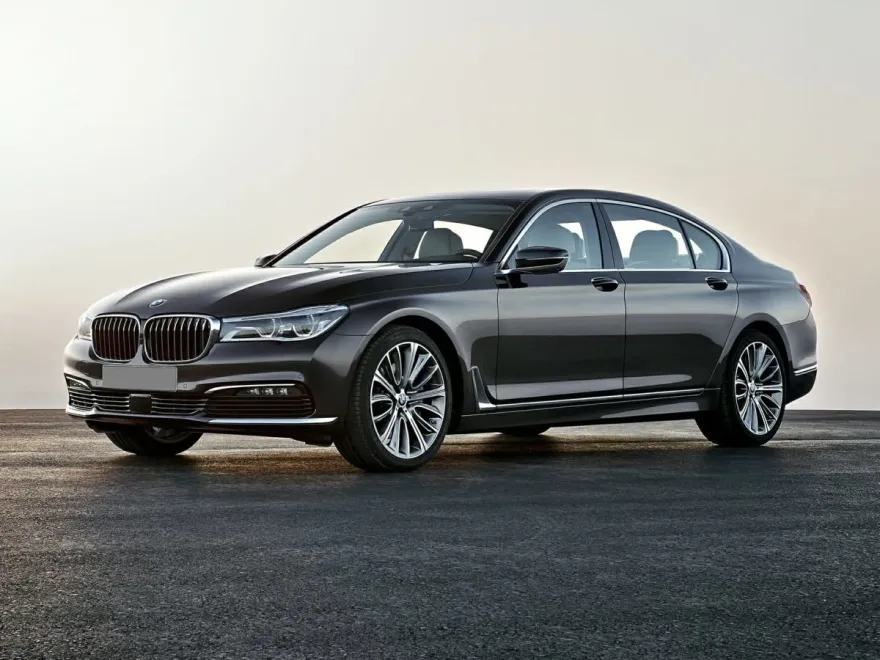 2016 Bmw 740i 7-series photo 1