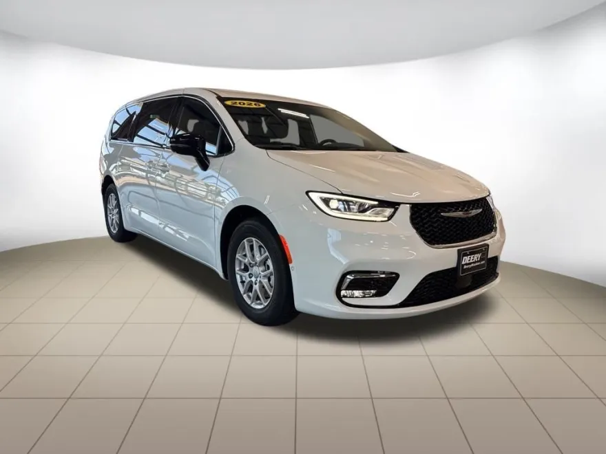 2026 Chrysler Pacifica photo 1
