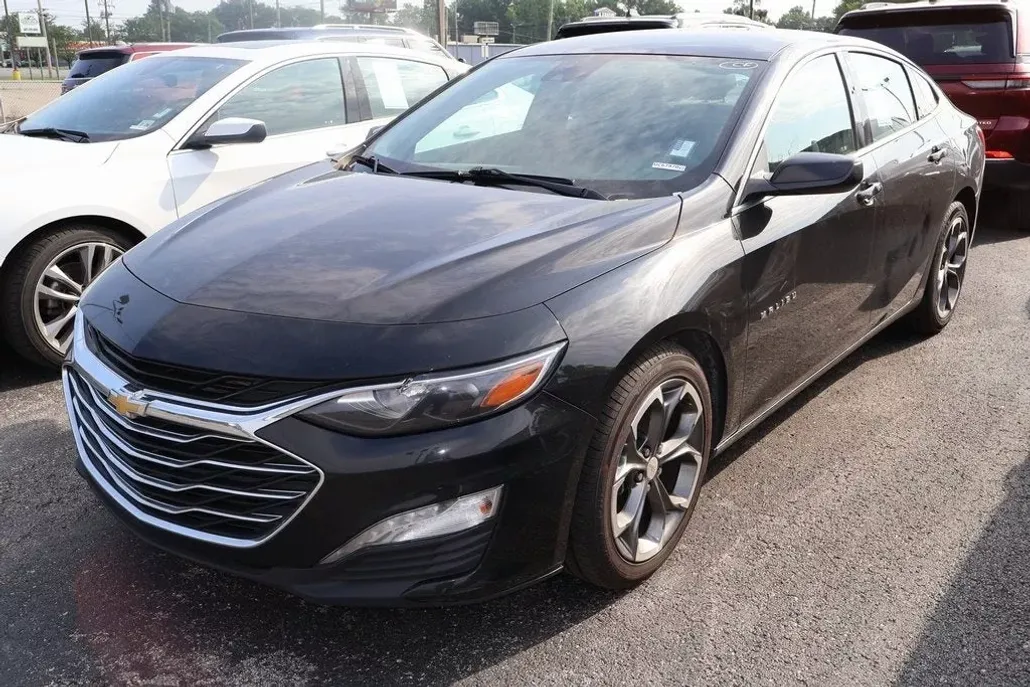 2023 Chevrolet Malibu 1LT photo 1