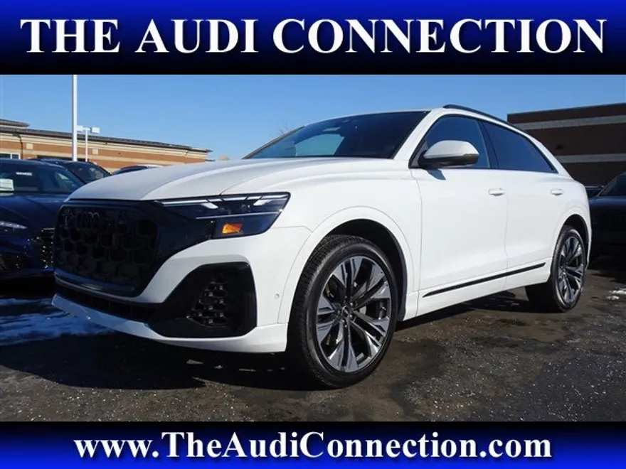2025 Audi Q8 55 Premium Plus photo 1
