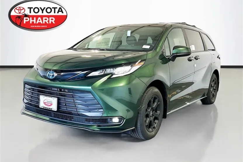 2025 Toyota Sienna Woodland Edition photo 1