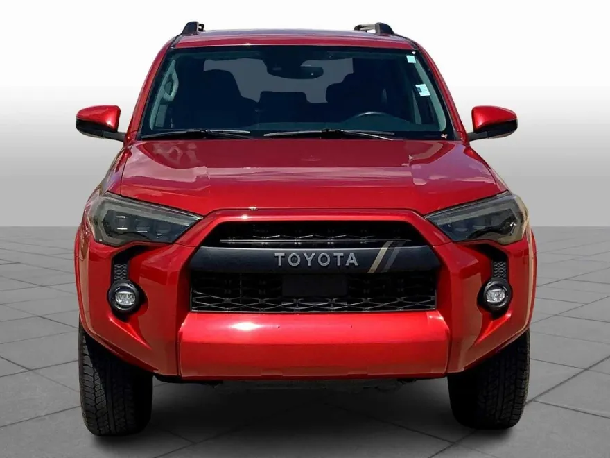2021 Toyota 4Runner SR5 photo 1