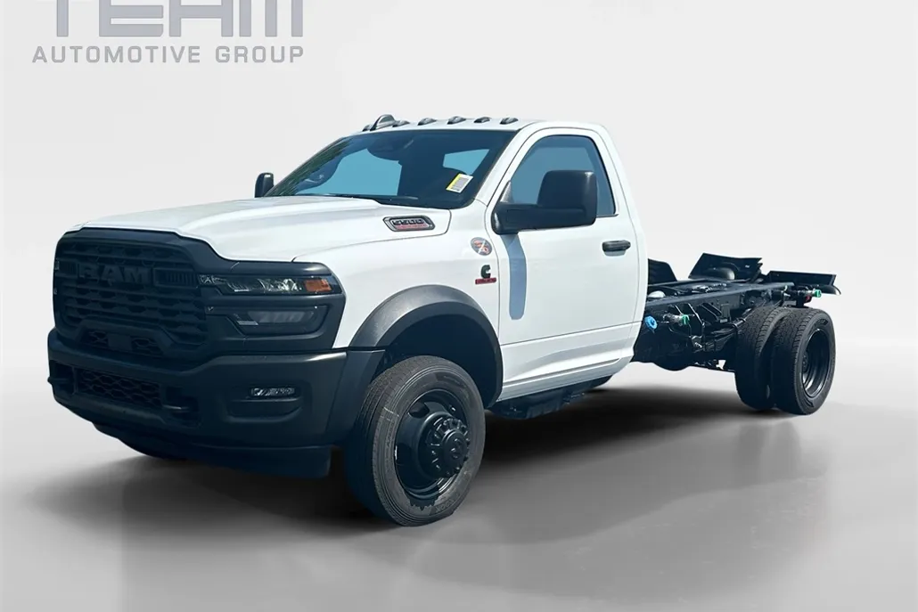 2025 Ram 5500 Tradesman photo 1